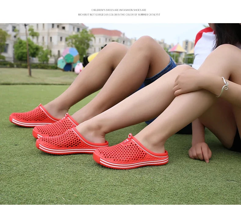 Comfortable Men Pool Sandals Summer Outdoor Beach Shoes Men Slip on Garden Clogs Casual Water Shower Slippers Unisex Zapatos