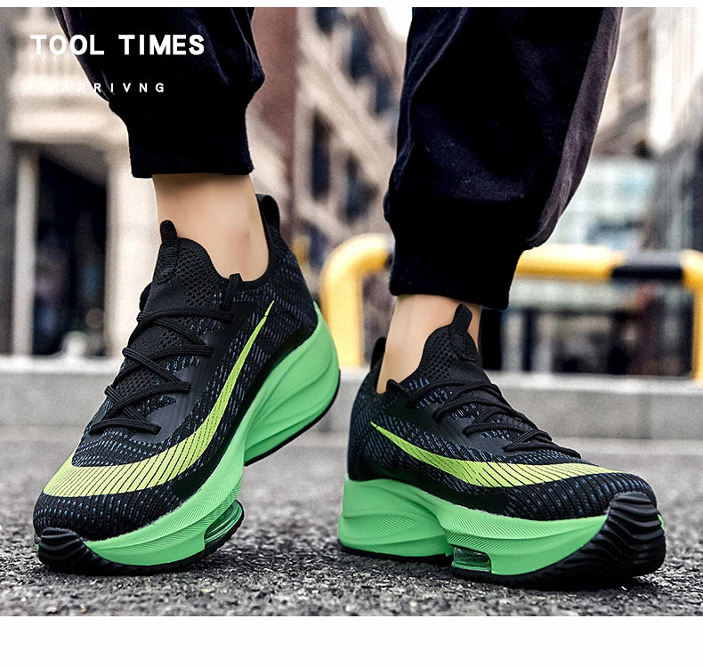 New 2023 Men Running Shoes Breathable Outdoor Sports Shoes Lightweight Sneakers for men Comfortable Athletic Training Footwear