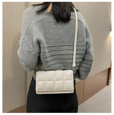 1Pcs Womens Bag Autumn Winter New Female Literary SingleShoulder Bag Minority Design CrossBody Bag Trend Womens Bag Bolsos