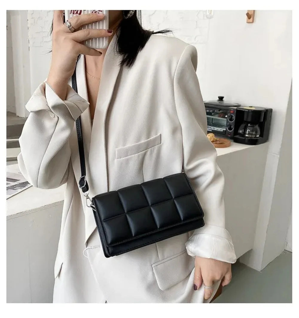 1Pcs Womens Bag Autumn Winter New Female Literary SingleShoulder Bag Minority Design CrossBody Bag Trend Womens Bag Bolsos